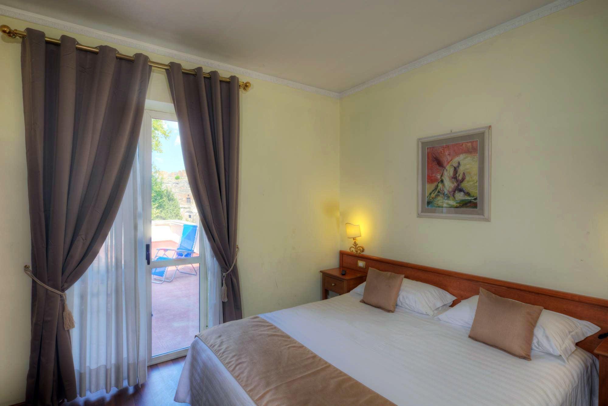 Hotel Ristorante Vittoria Pompei Esterno foto