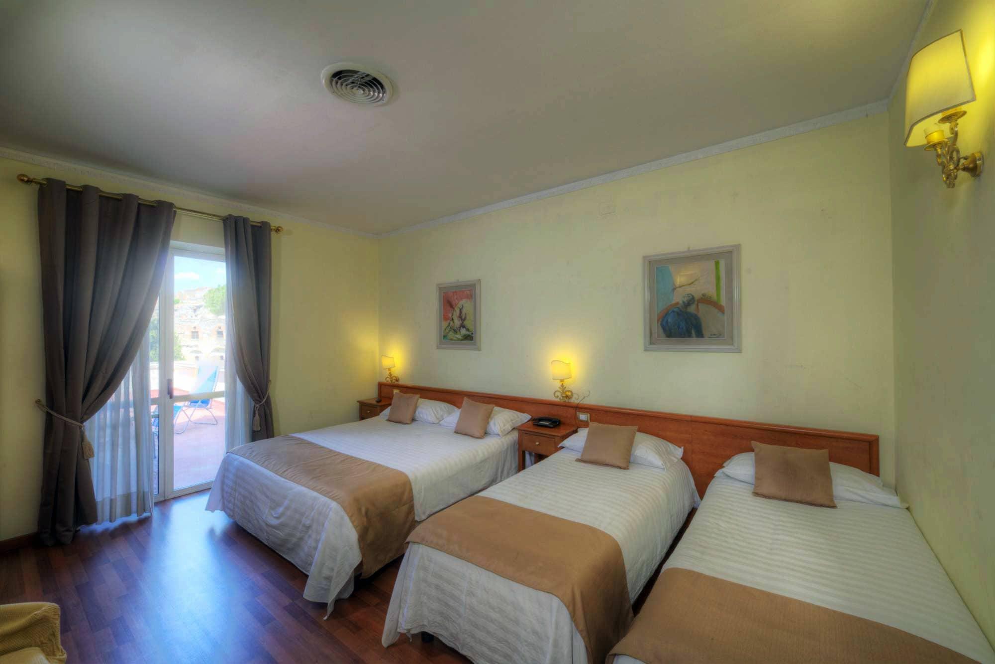 Hotel Ristorante Vittoria Pompei Esterno foto