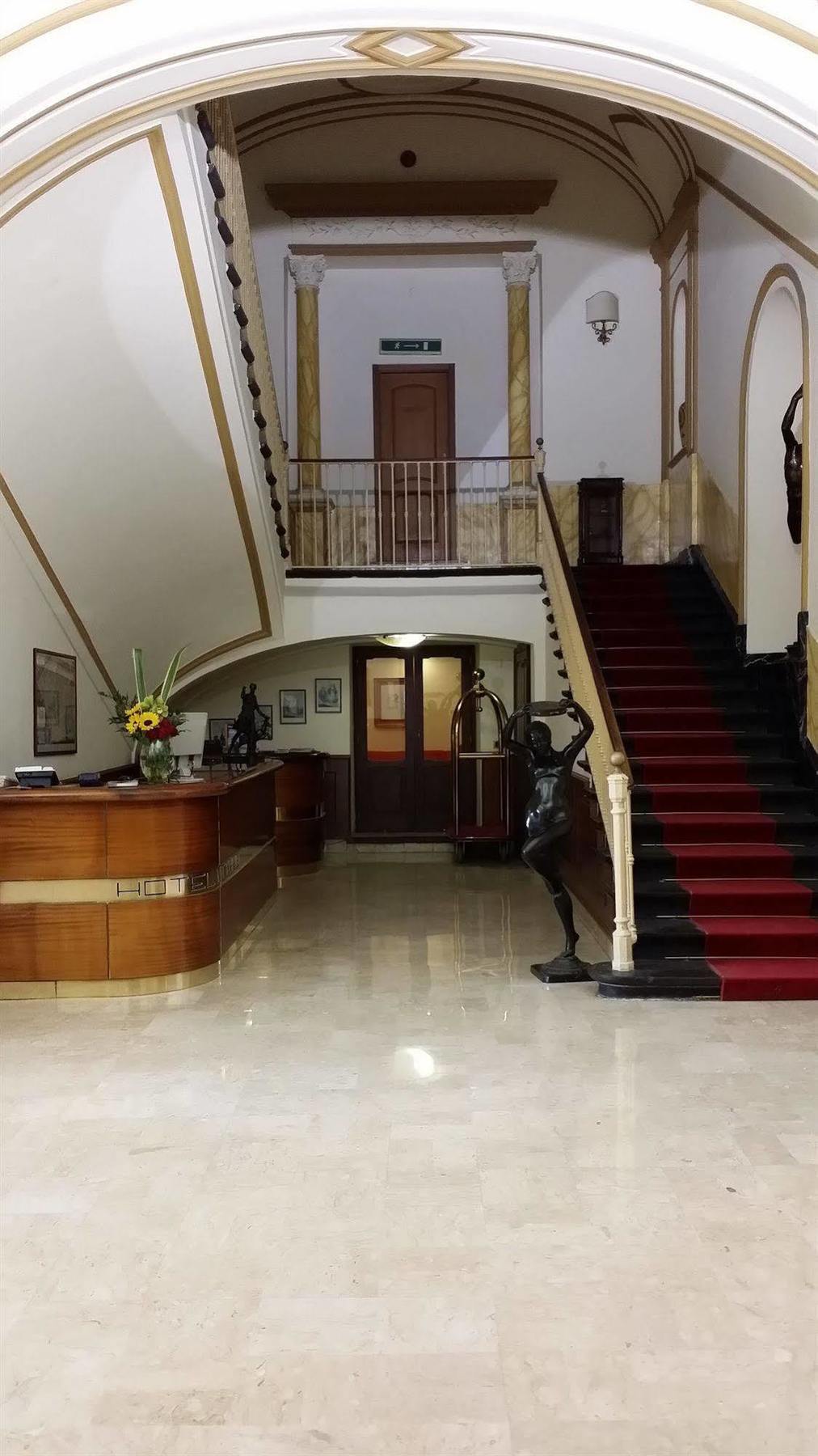 Hotel Ristorante Vittoria Pompei Esterno foto