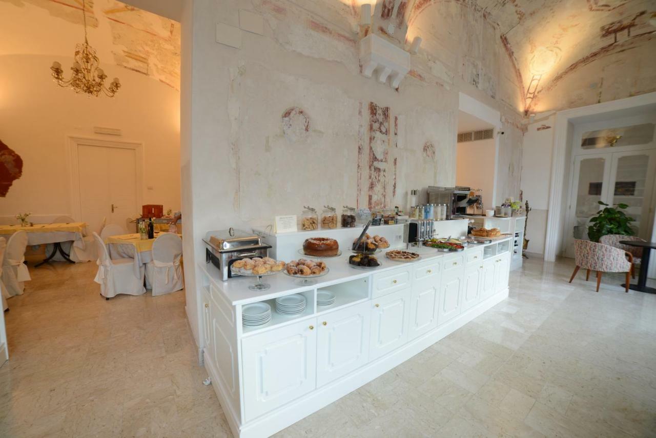 Hotel Ristorante Vittoria Pompei Esterno foto
