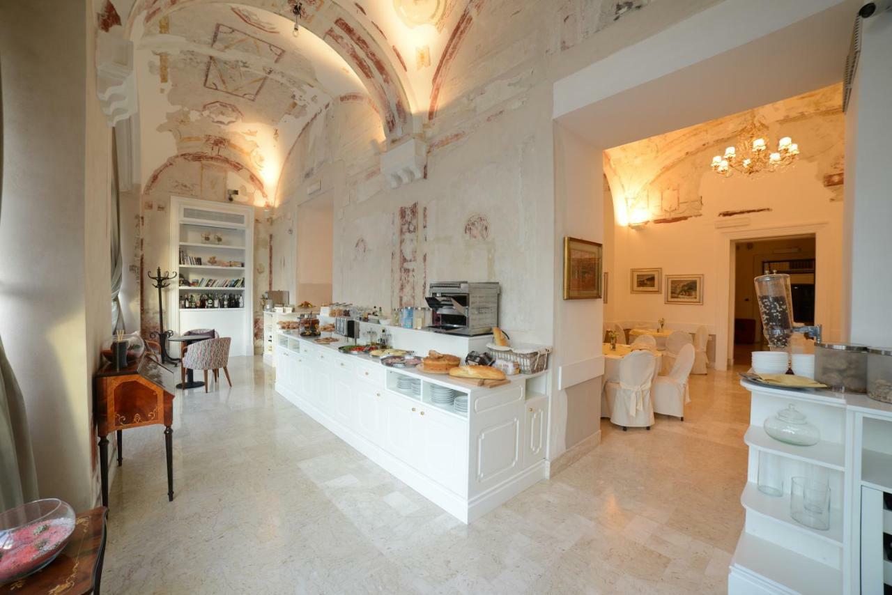 Hotel Ristorante Vittoria Pompei Esterno foto