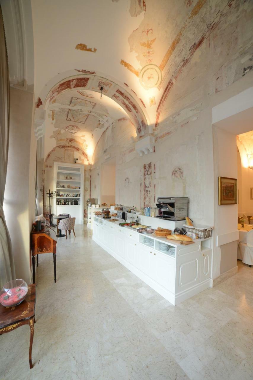 Hotel Ristorante Vittoria Pompei Esterno foto